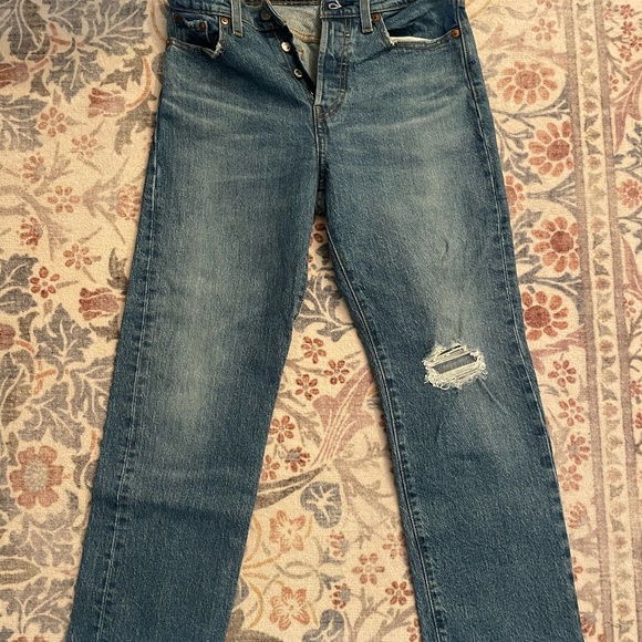 Levi's Wedgie Straight Medium Wash Jeans, Size 26 - Picture 2 of 2